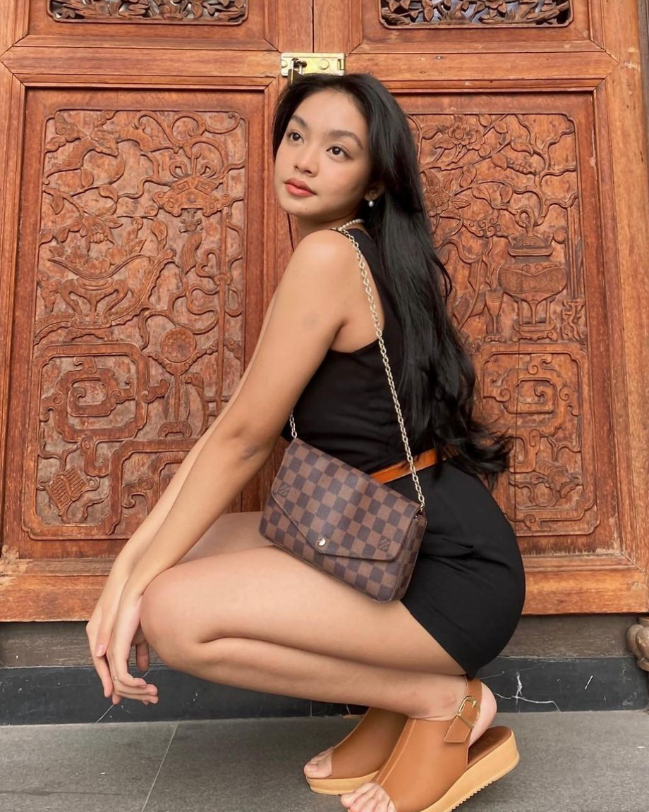 Harissa Adlynn Halim Feet