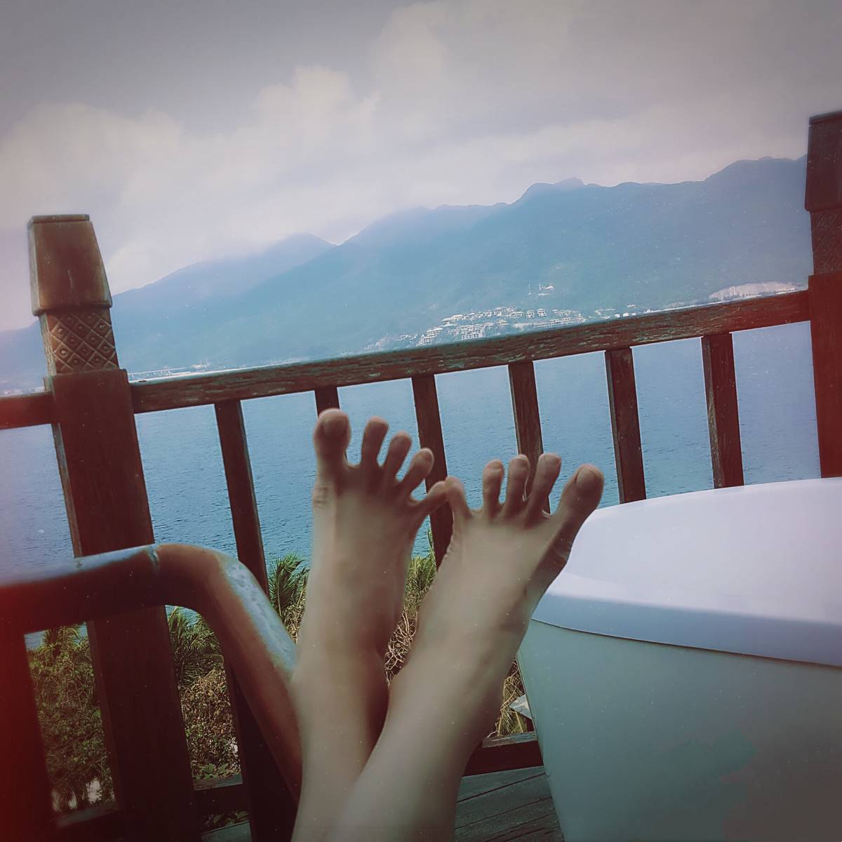 Hongjie Ni Feet