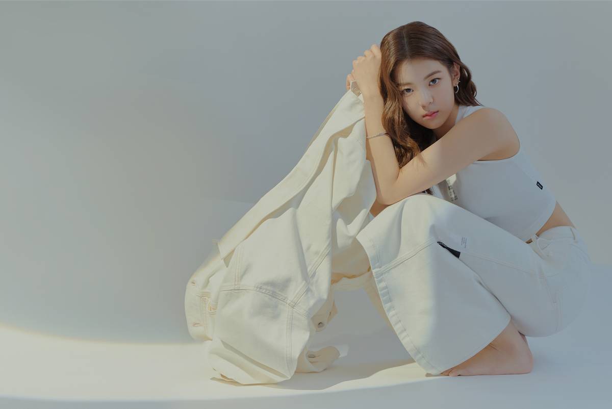 Ji Su Choi Feet