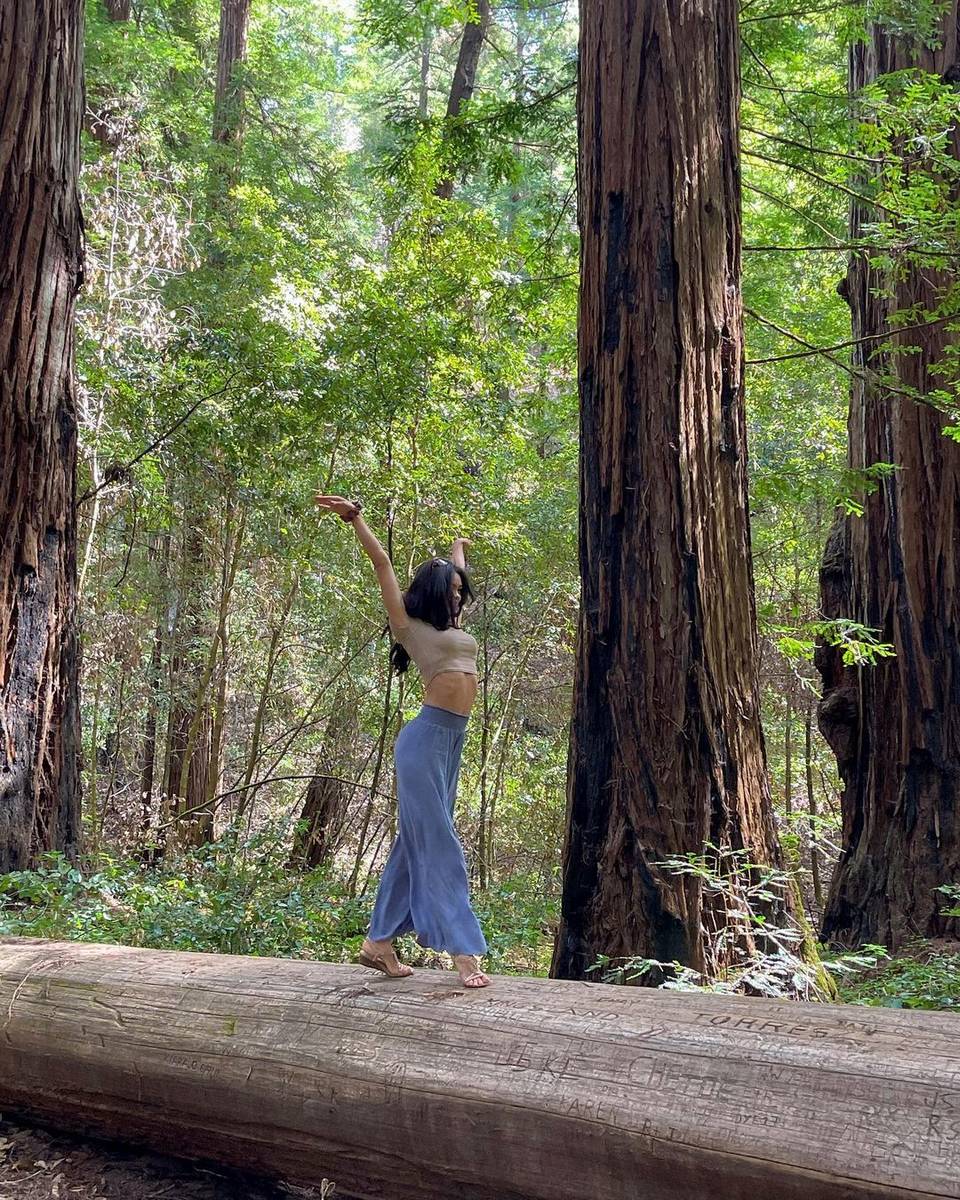 Kelly Smetakova Feet