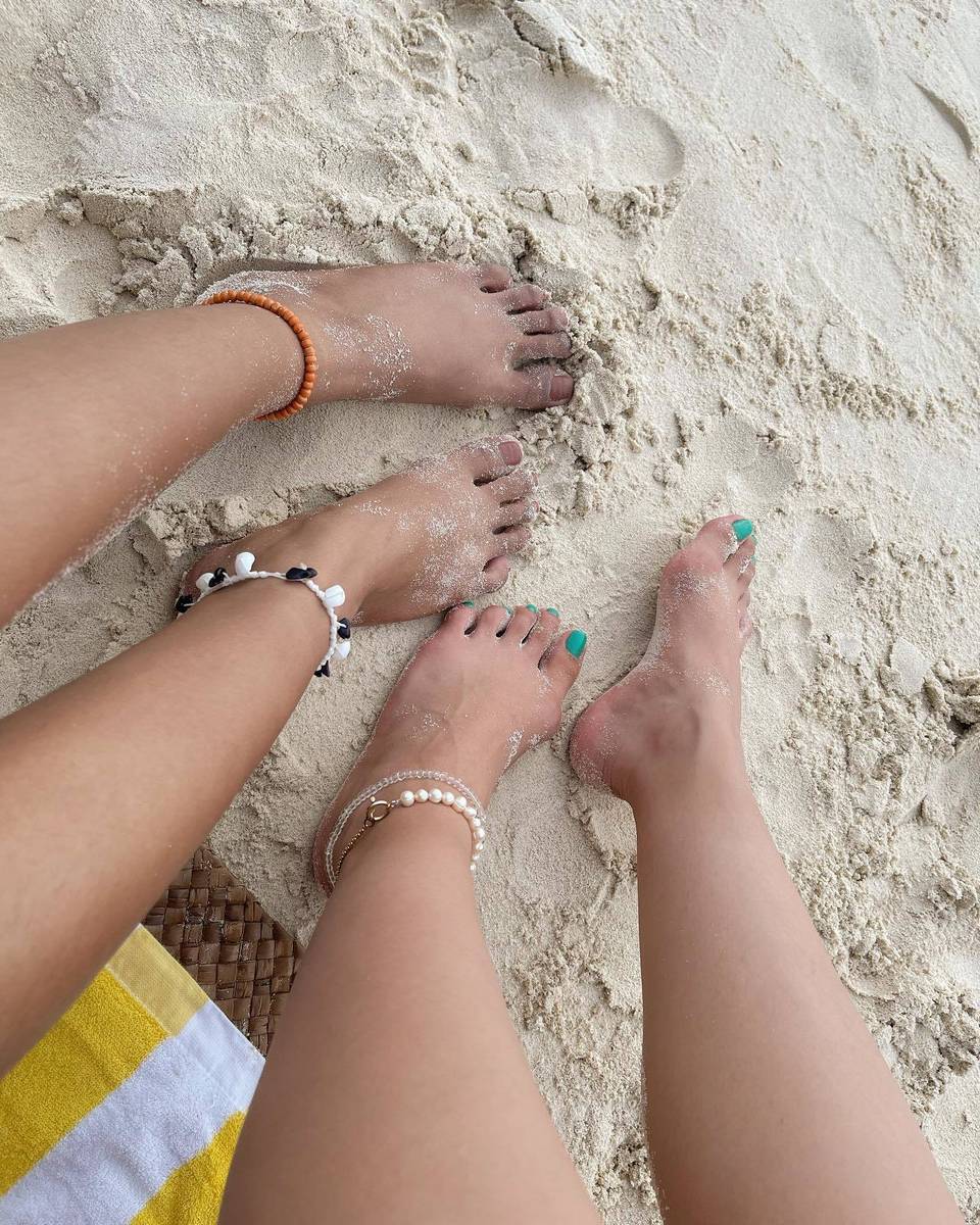 Krissha Viaje Feet
