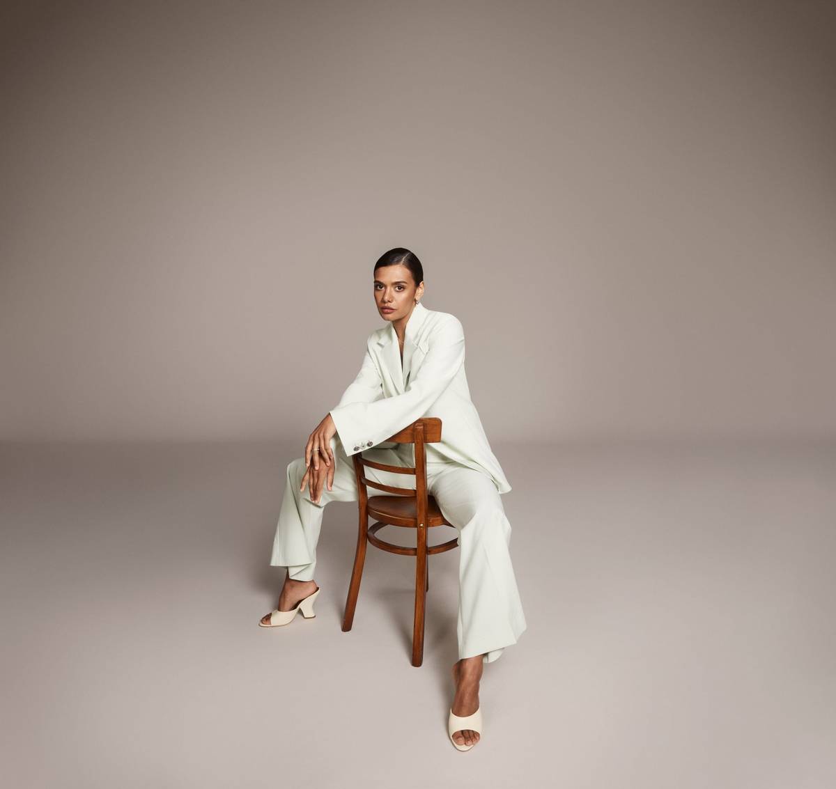 Madeleine Madden Feet