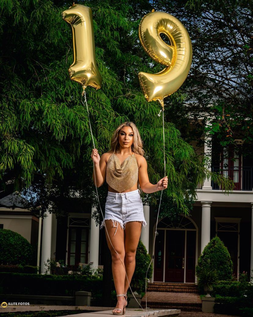Madison Knisley Feet
