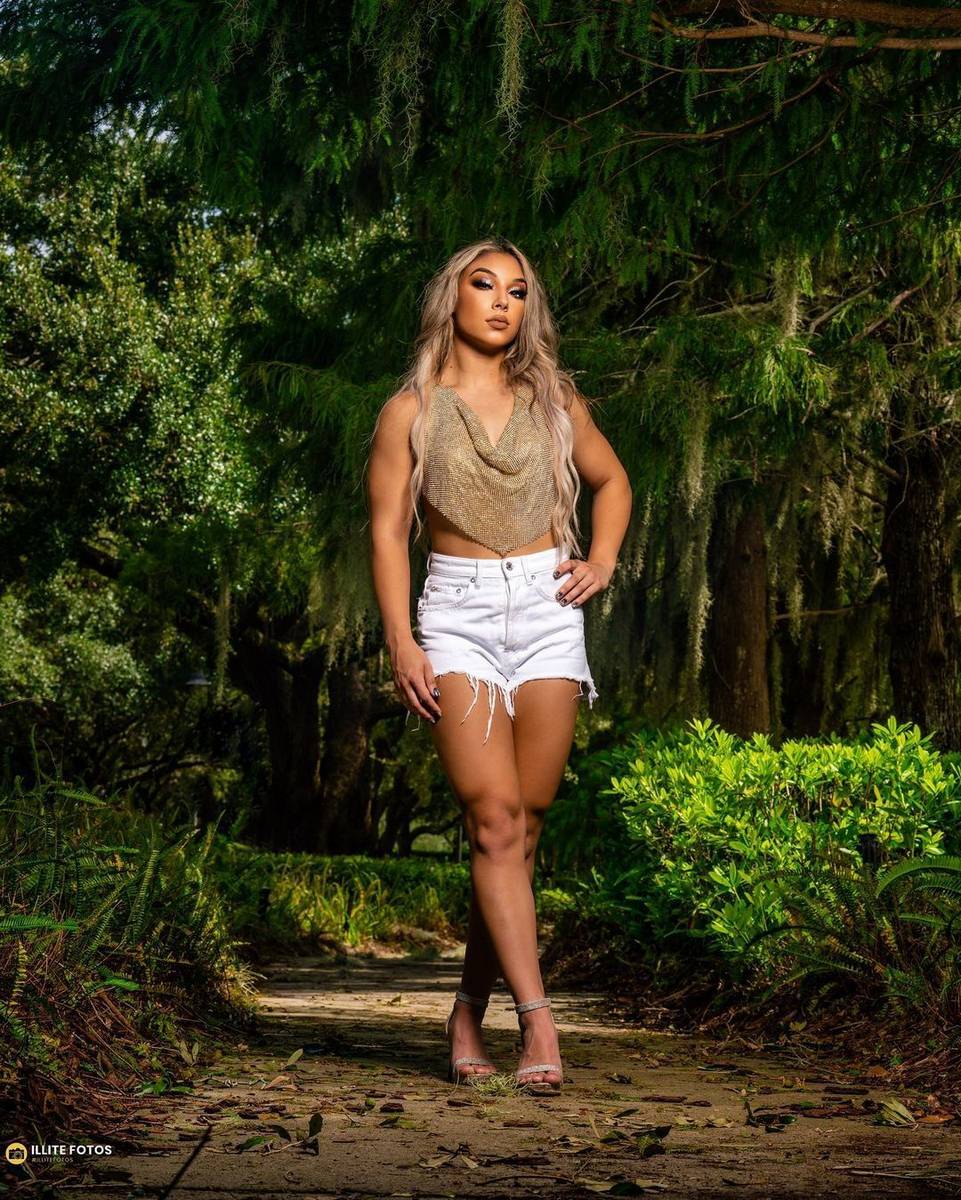 Madison Knisley Feet