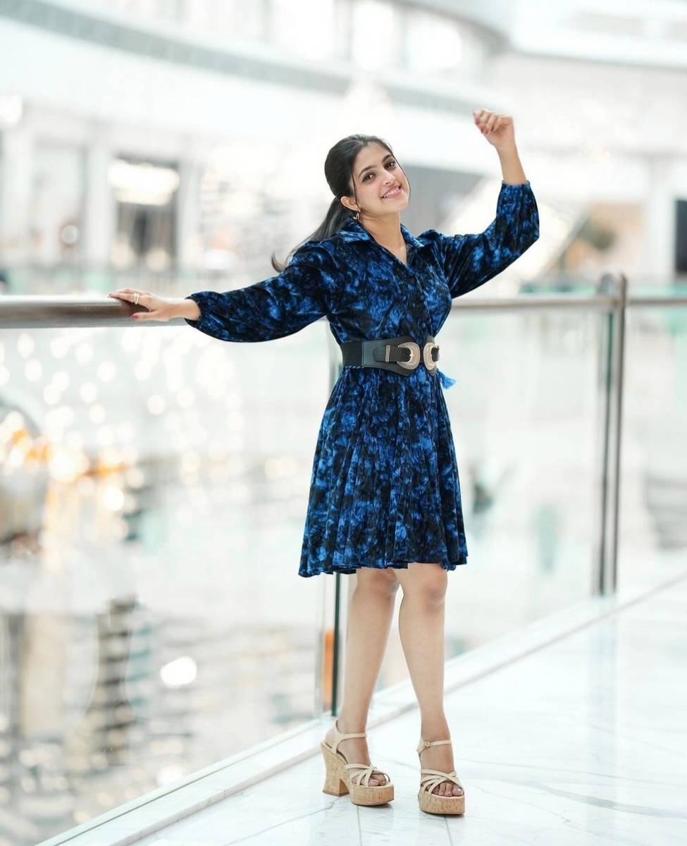 Meenakshi Dinesh Feet