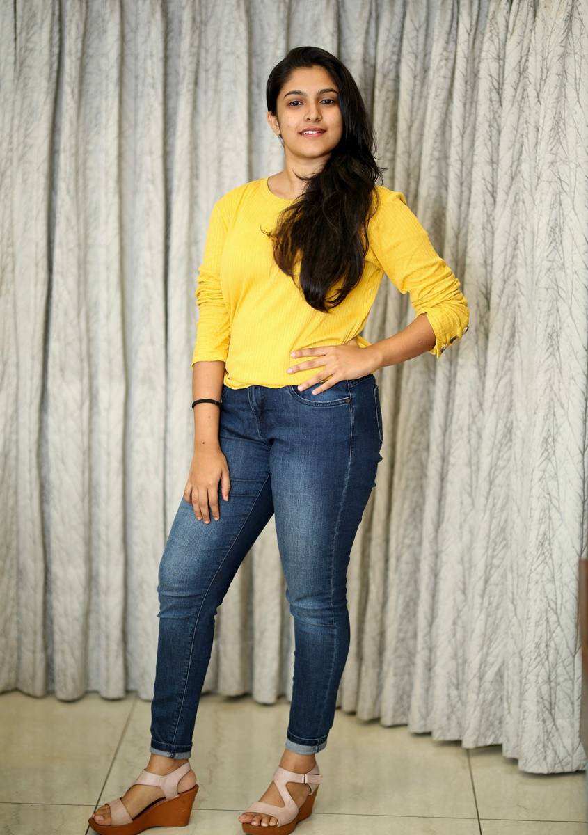 Meenakshi Dinesh Feet