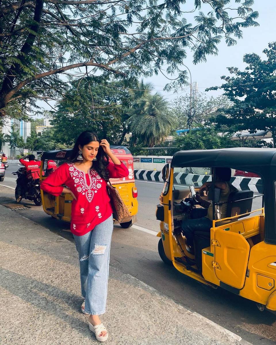 Meenakshi Dinesh Feet