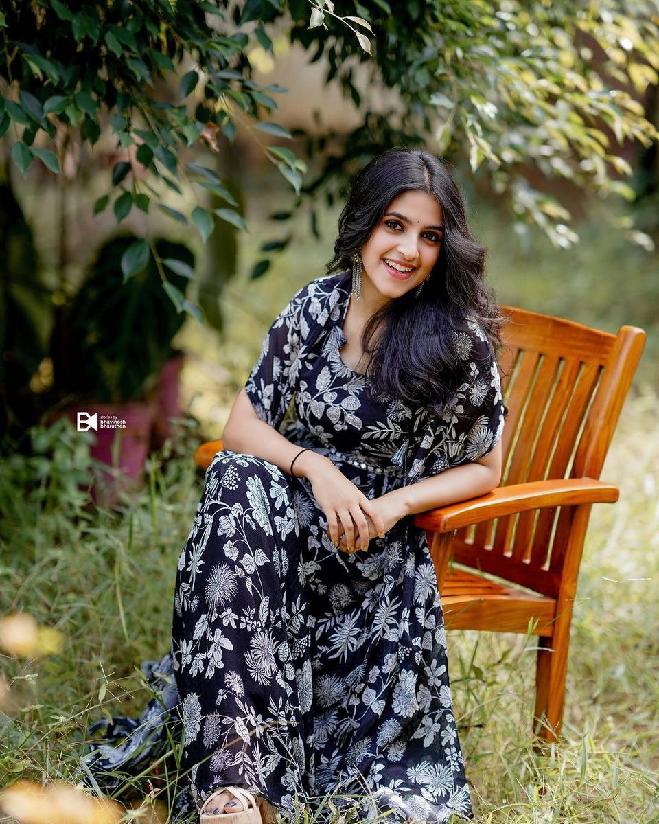 Meenakshi Dinesh Feet