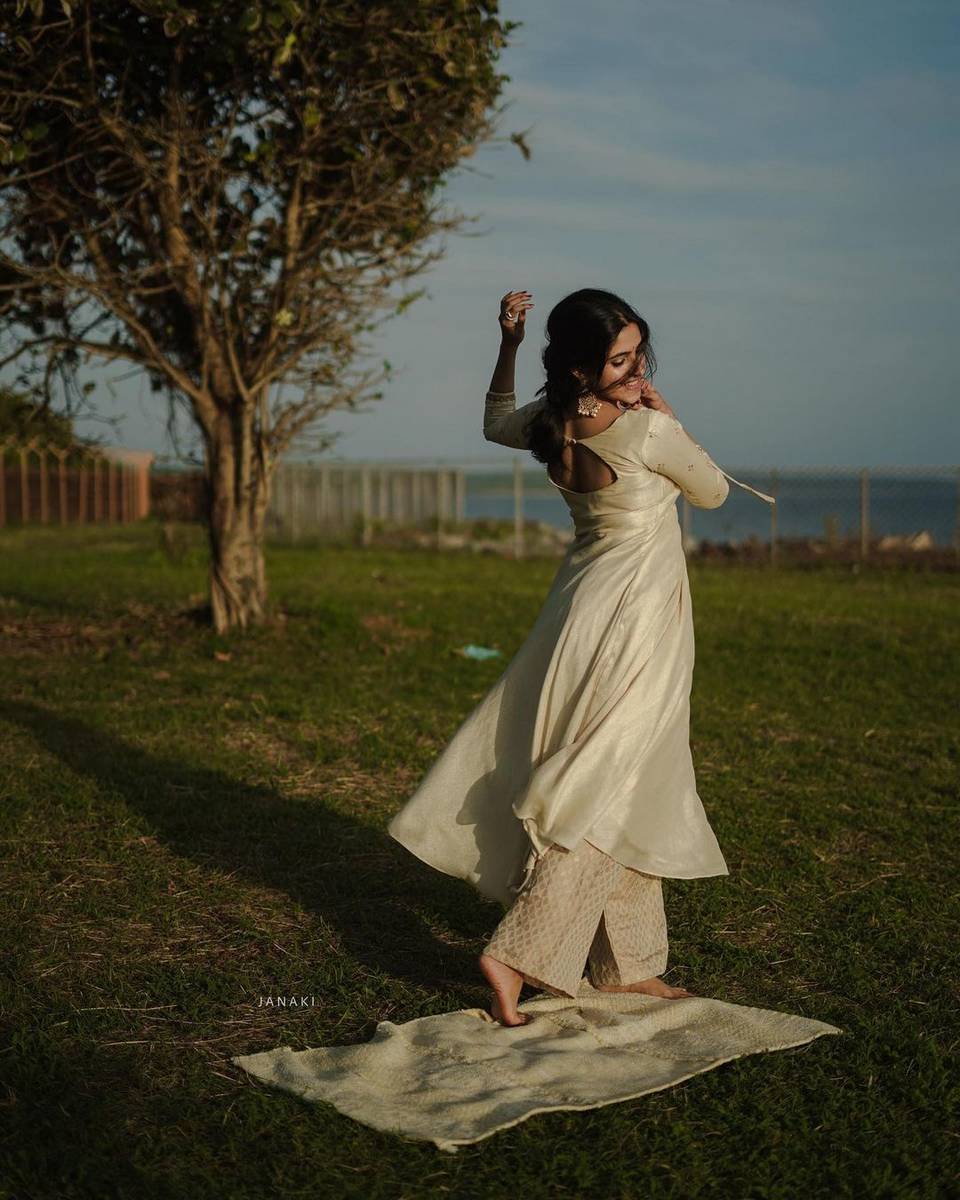 Meenakshi Dinesh Feet