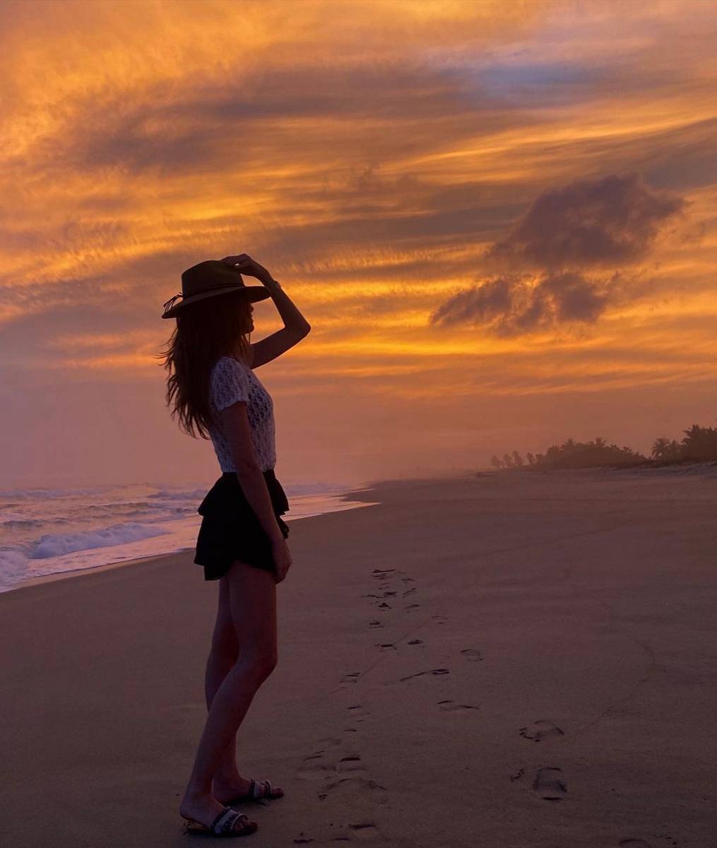 Natalie Korneitsik Feet