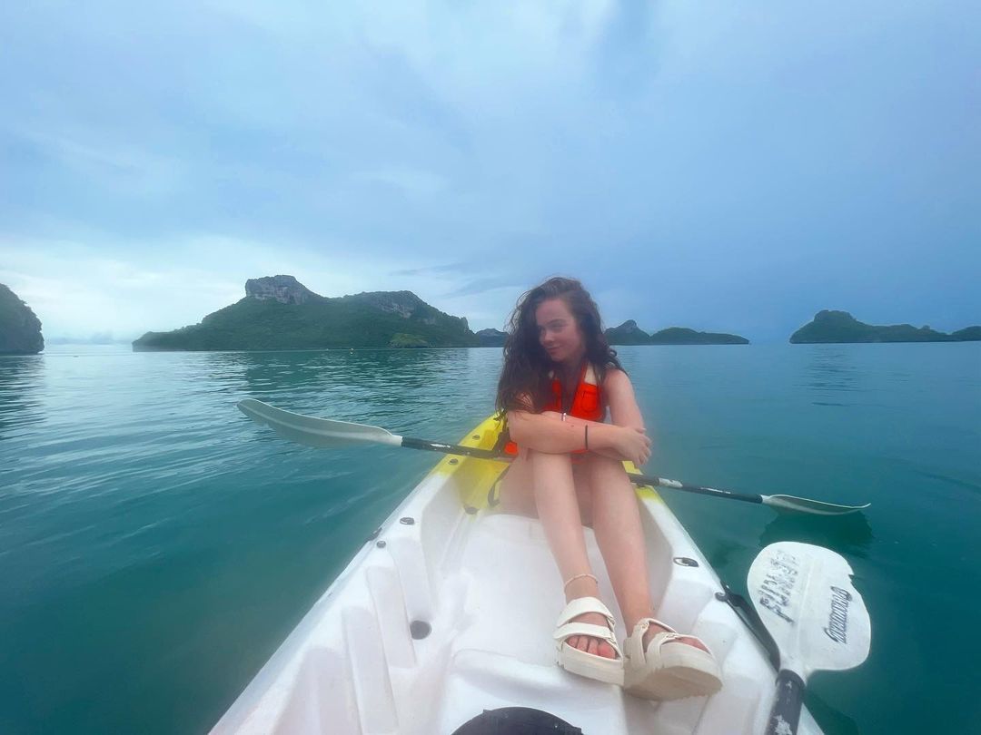 Niamh Blackshaw Feet