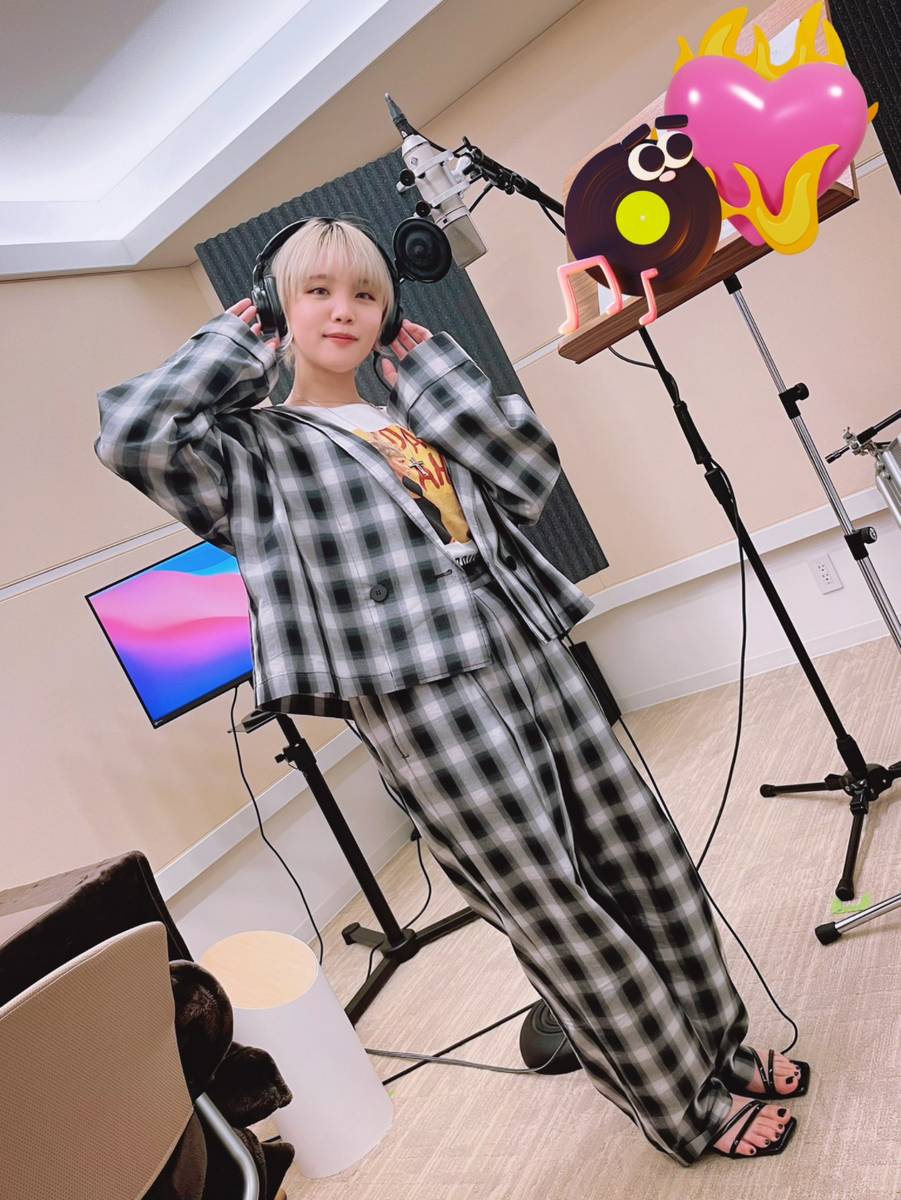 Nishizawa Shiena Feet