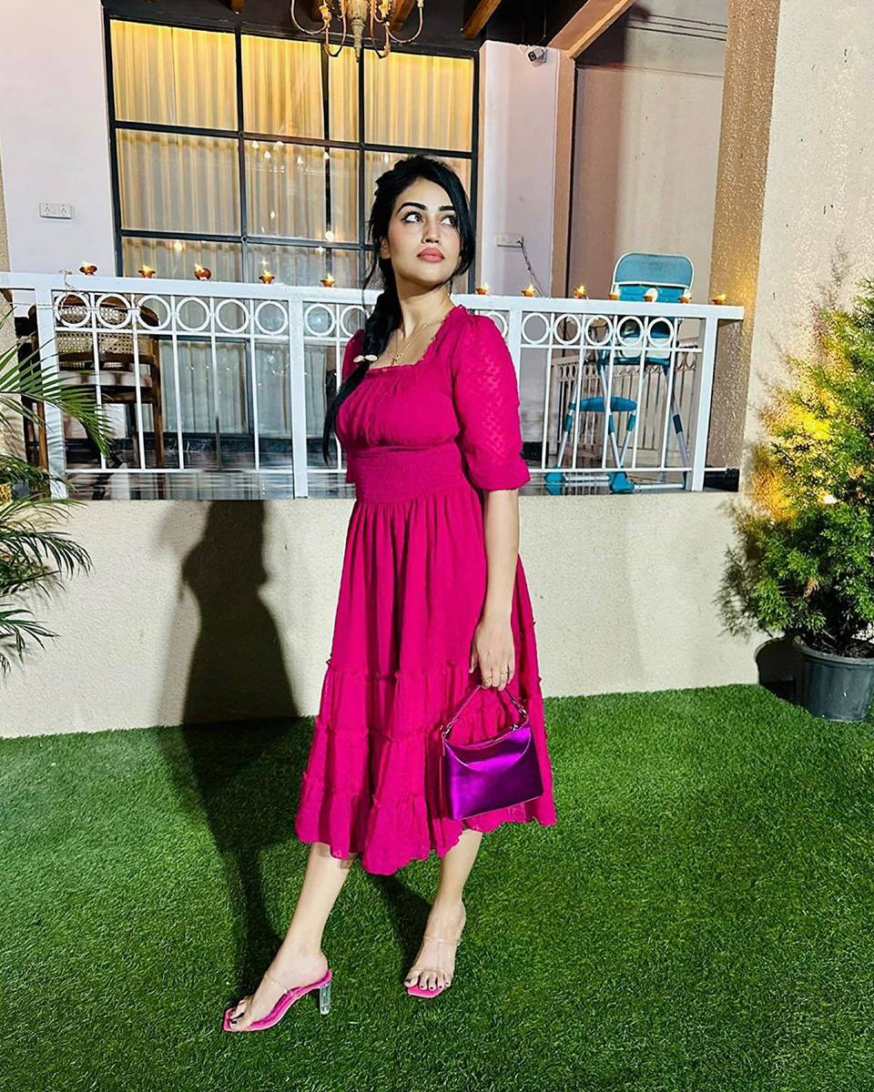 Pratiksha Bankar Feet