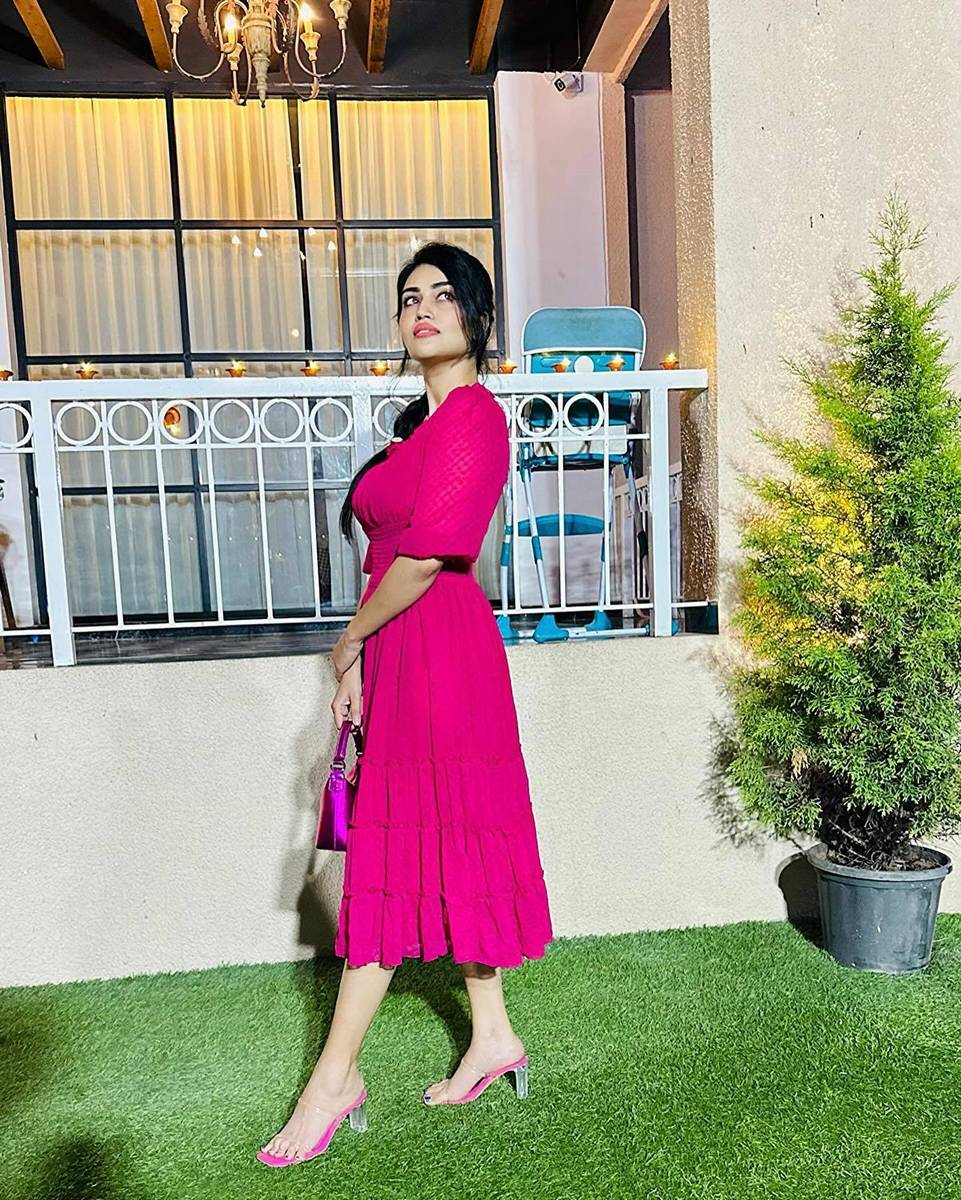 Pratiksha Bankar Feet