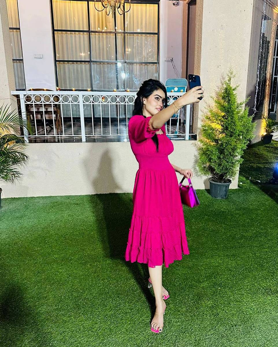 Pratiksha Bankar Feet