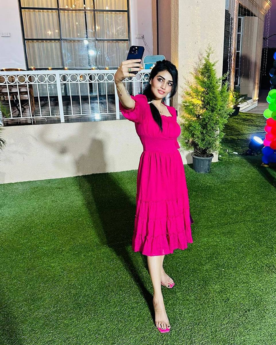 Pratiksha Bankar Feet