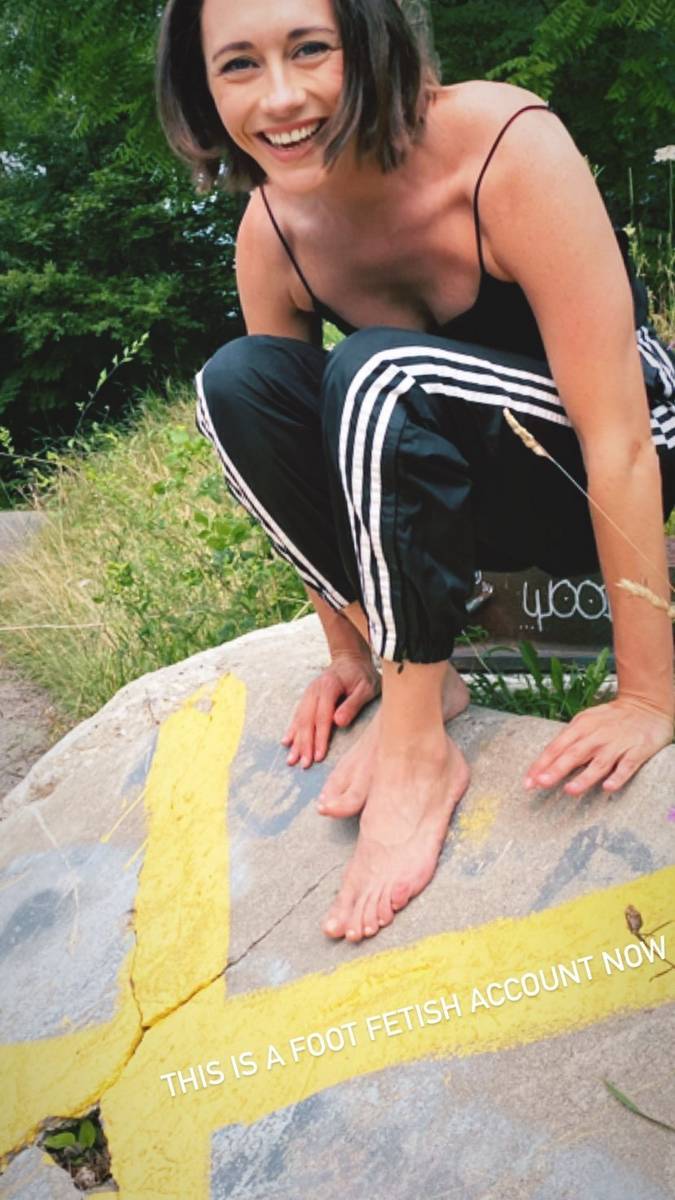 Rebecca Amzallag Feet