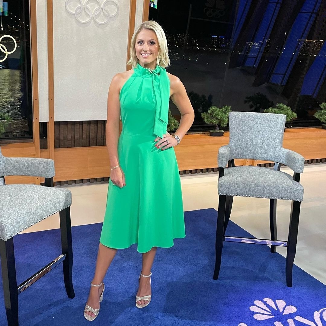 Rebecca Lowe Feet