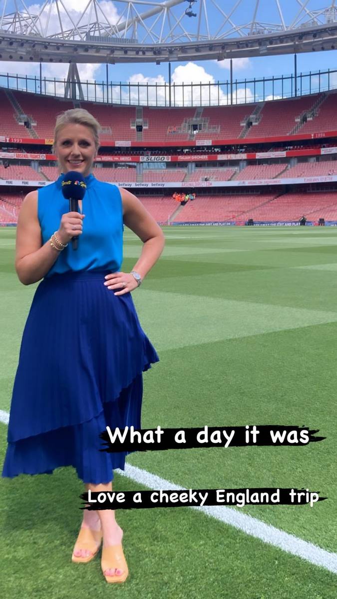 Rebecca Lowe Feet