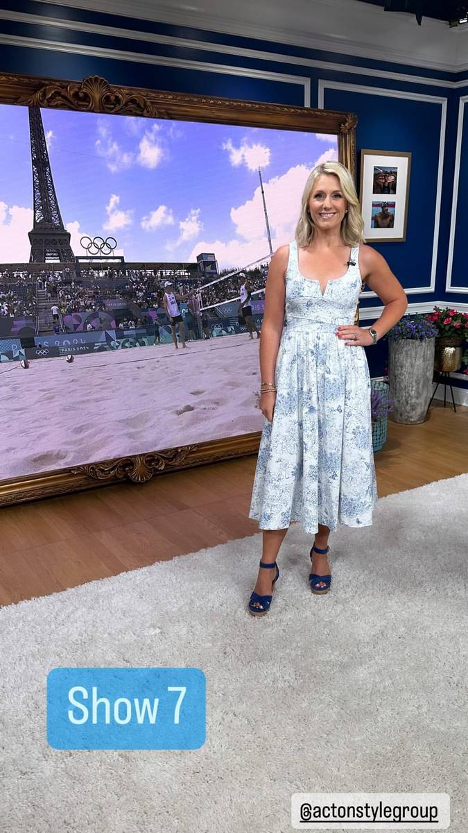 Rebecca Lowe Feet