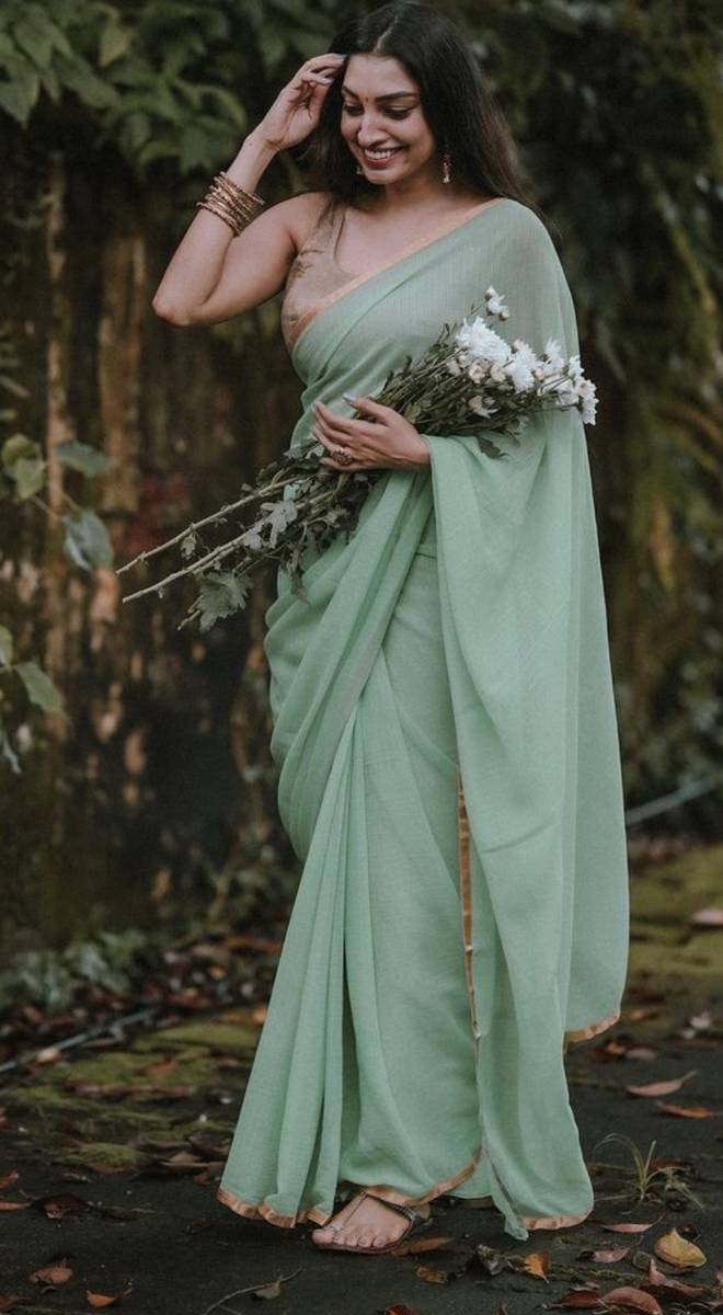 Rithu Manthra David Feet