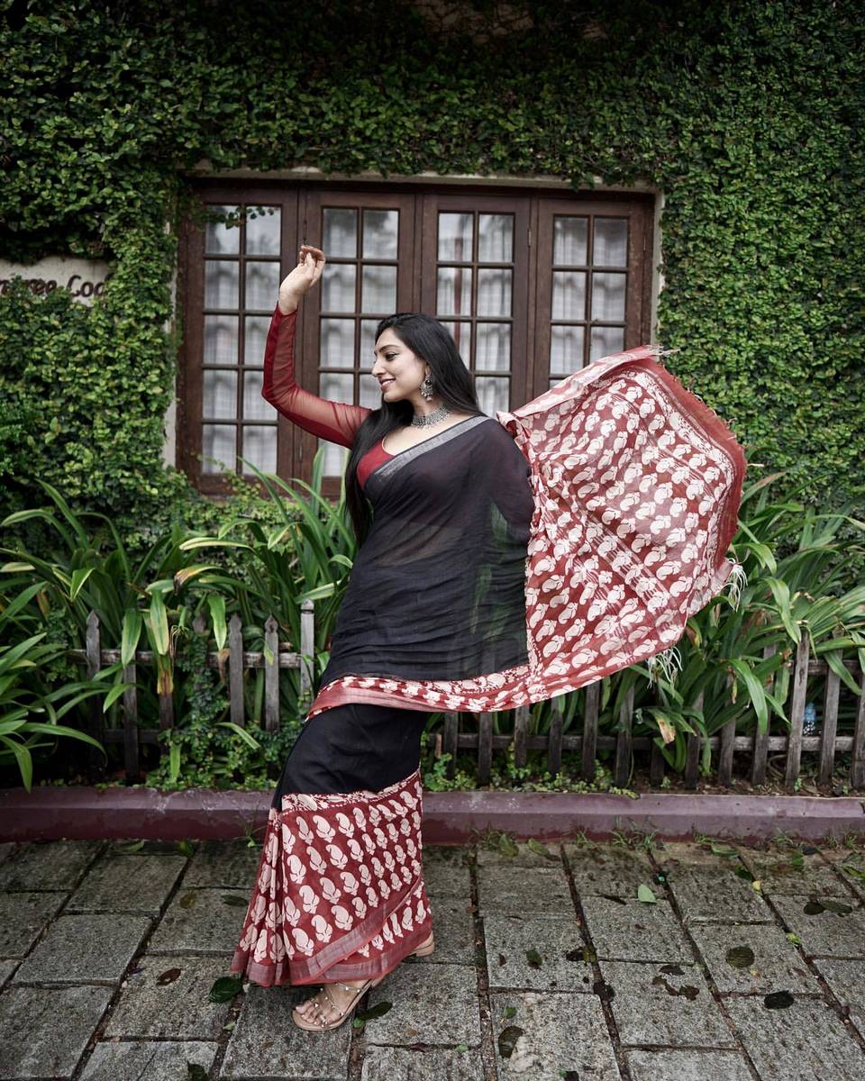 Rithu Manthra David Feet