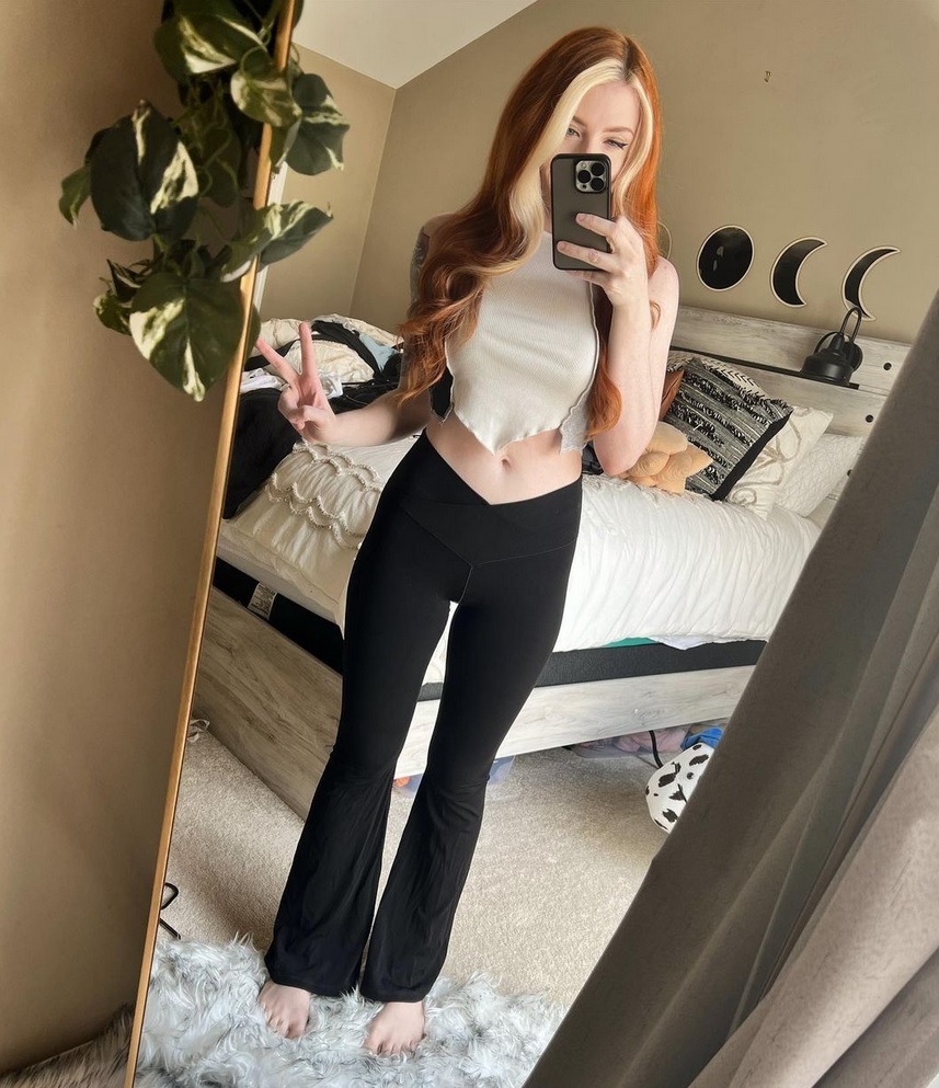 Voxytwitch Feet (25 photos)