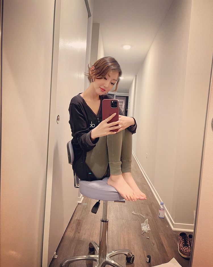 Yeonmi Park Feet
