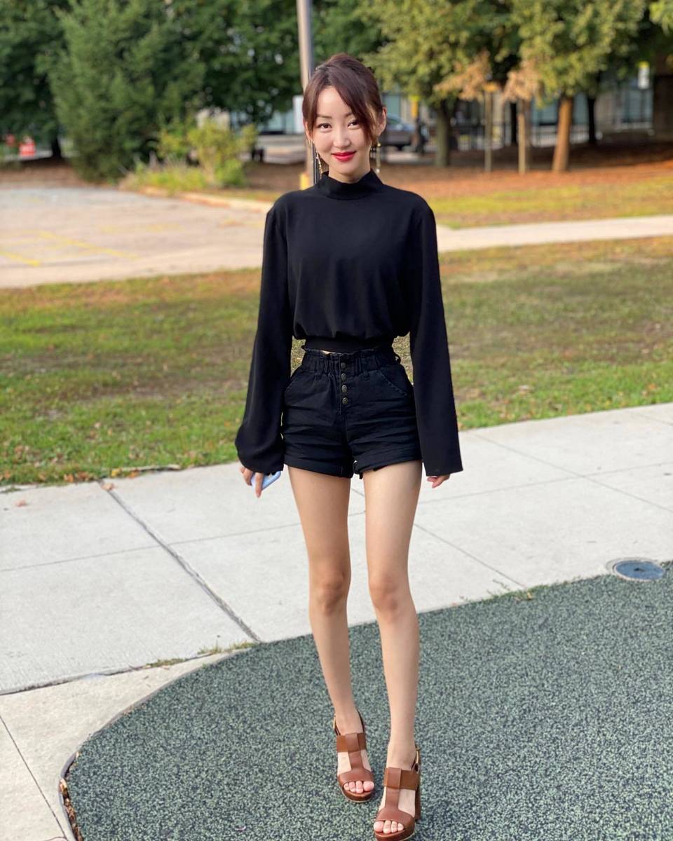 Yeonmi Park Feet