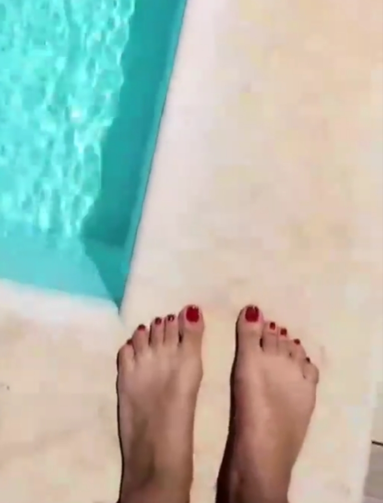 Eleni Tzavara Feet
