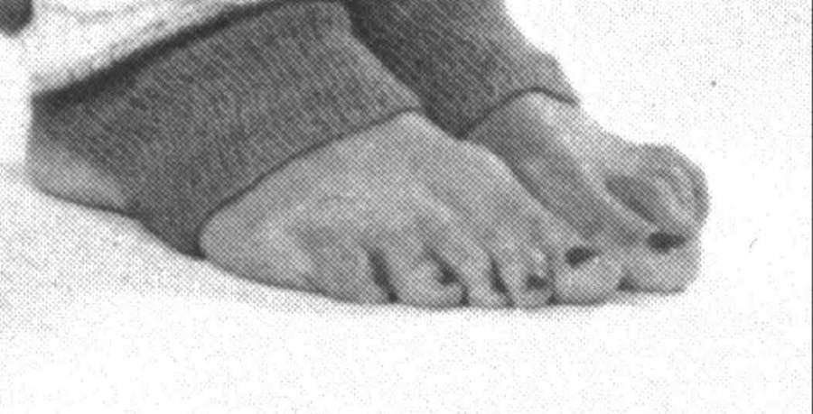 Kike Elomaa Feet