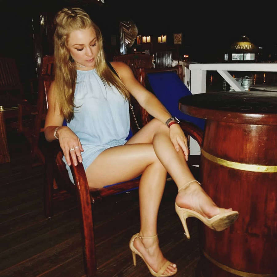 Nikki Leigh Feet