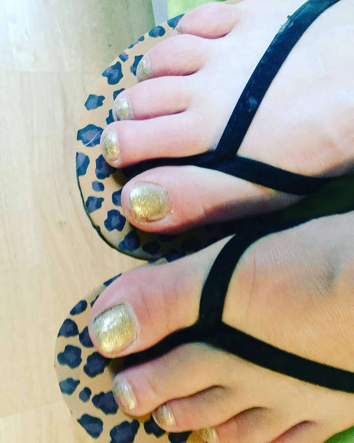 Michaela De La Cour Feet