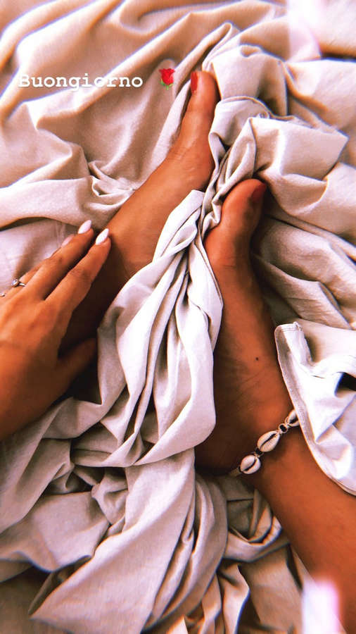 Carmen Ferreri Feet
