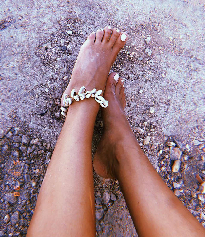 Josephine Feet
