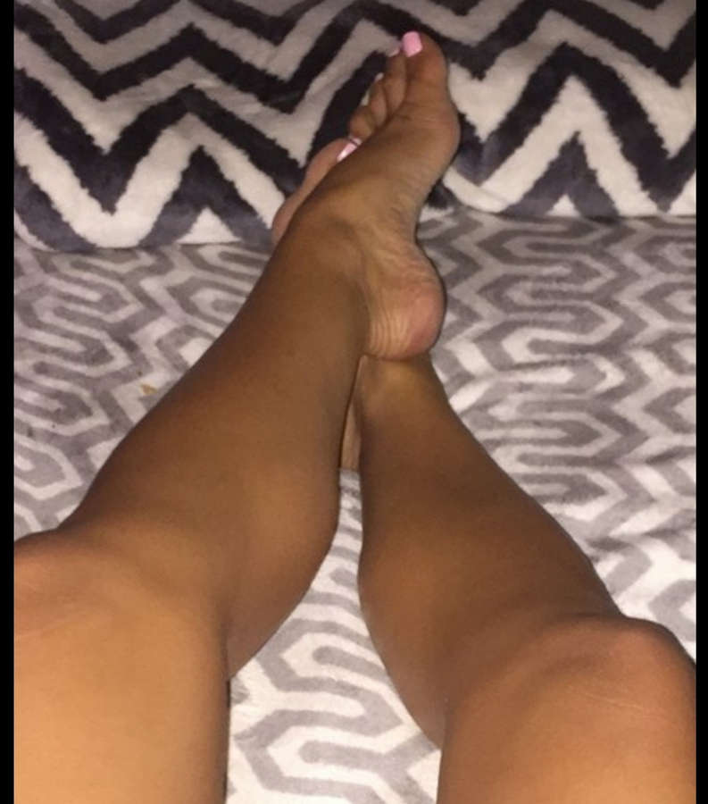 Charissa Thompson Feet