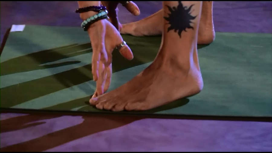 Gwen Lawrence Feet