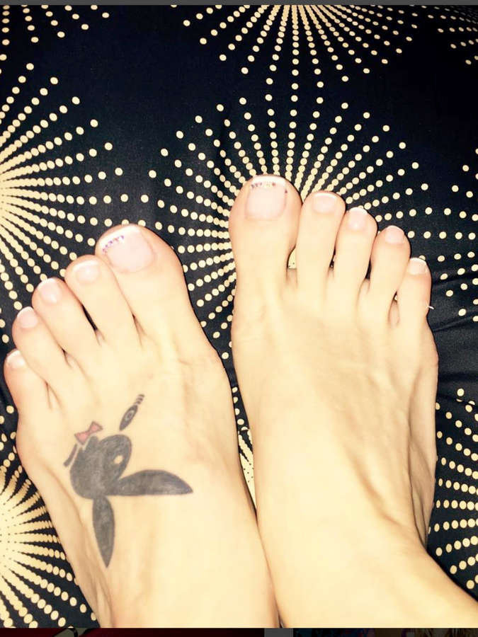 Natasha Starr Feet
