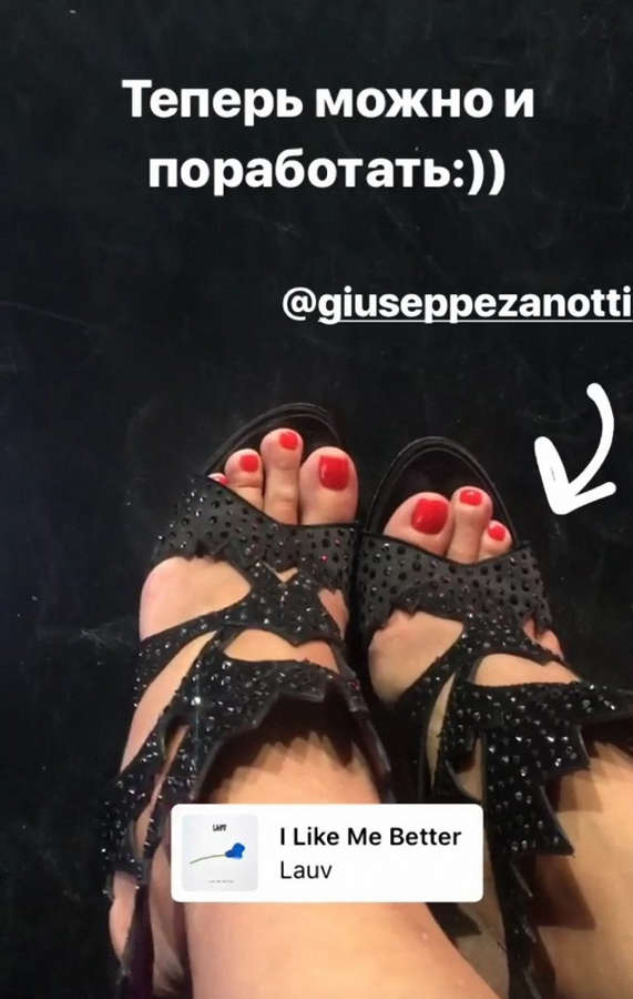 Olga Shelest Feet