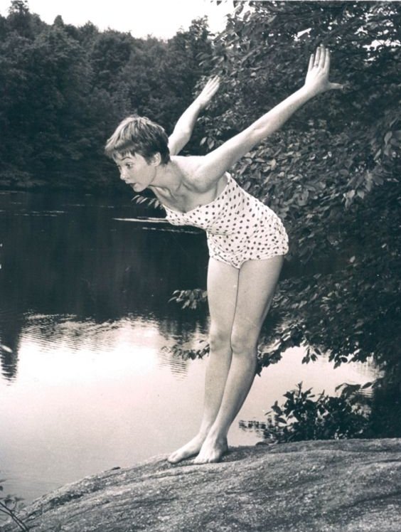 Неповторимая женственность Елены Прокловой: великолепные ноги и соблазнительные формы, способные ошеломить всех