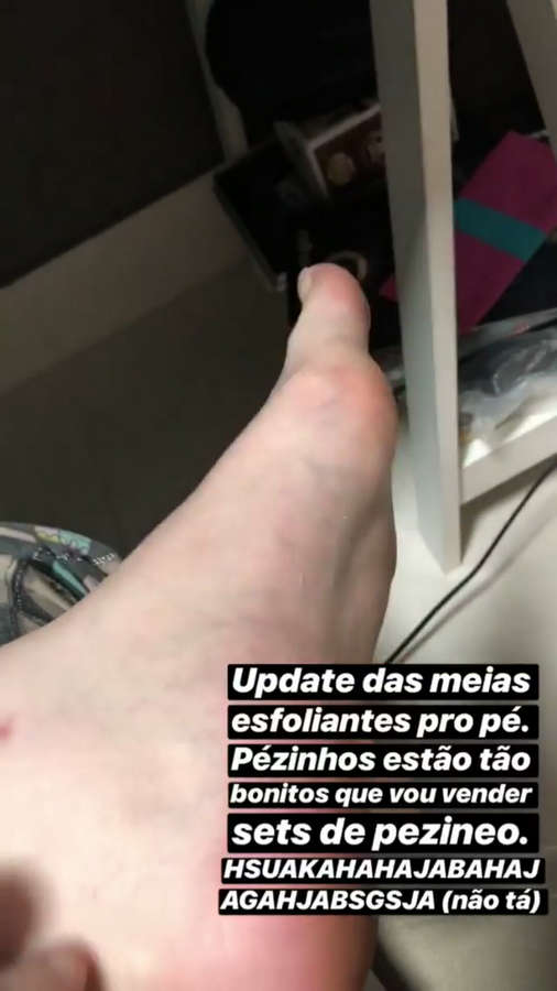 Mariana Delveccio Feet