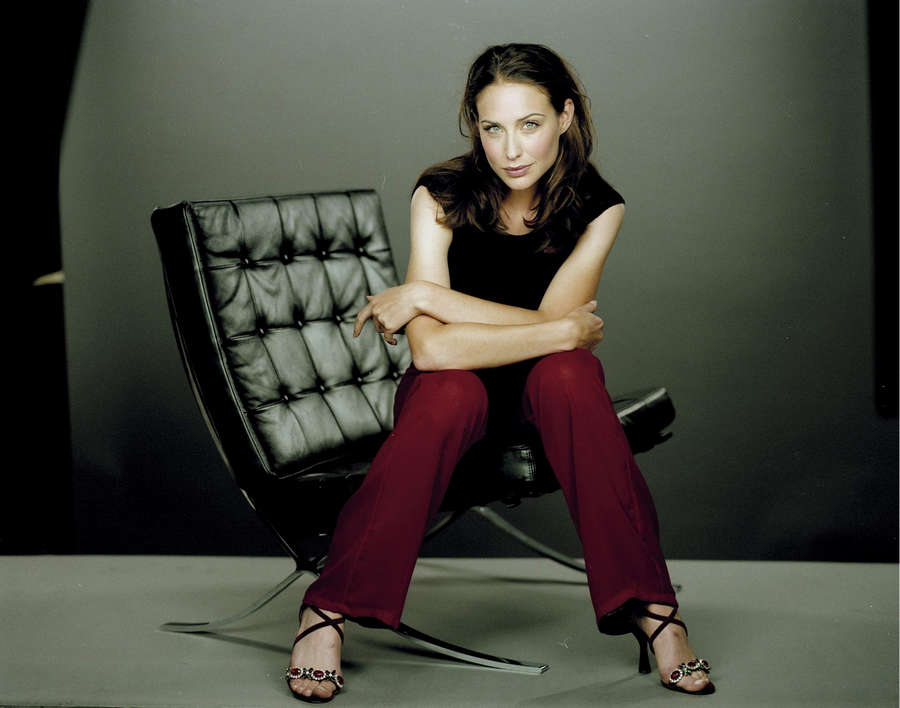Claire Forlani Feet