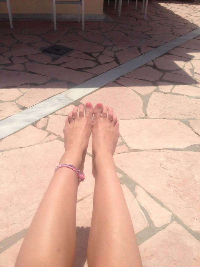 Victoria Summers Feet