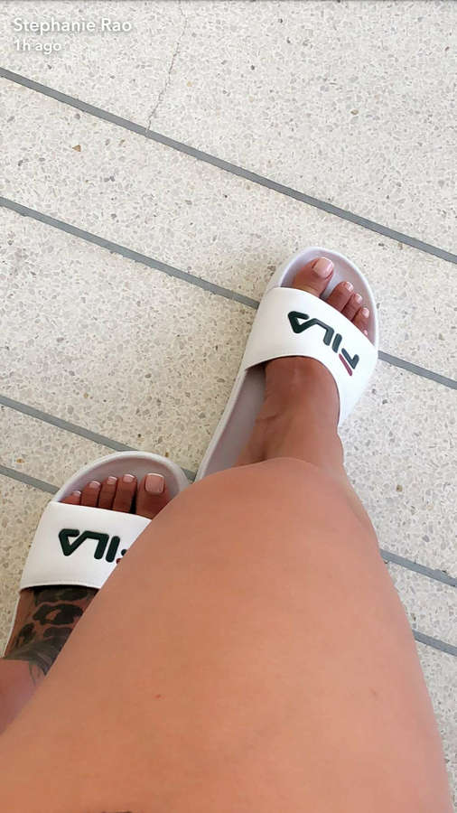Stephanie Rao Feet
