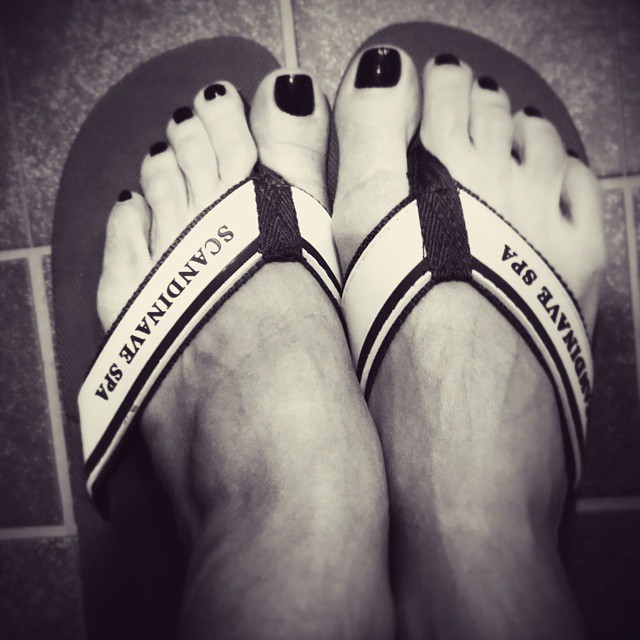 Alison Araya Feet