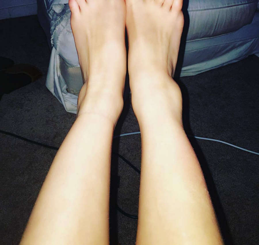 Chloe Lattanzi Feet