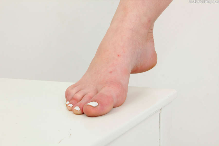 Avril Hall Feet