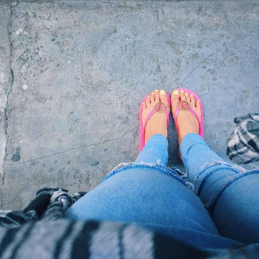 Sheena Halili Feet