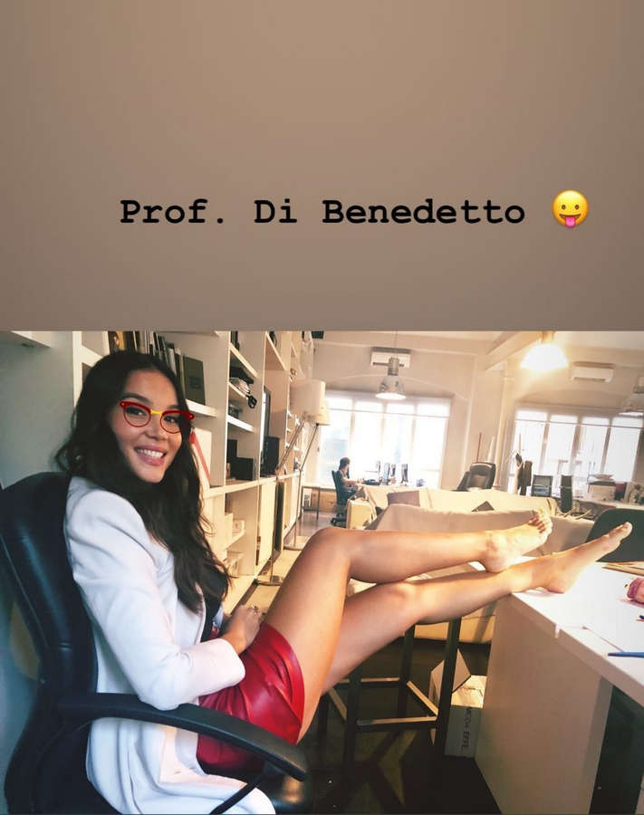 Paola Di Benedetto Feet
