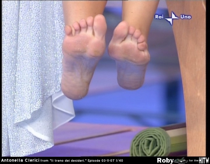 Antonella Clerici Feet